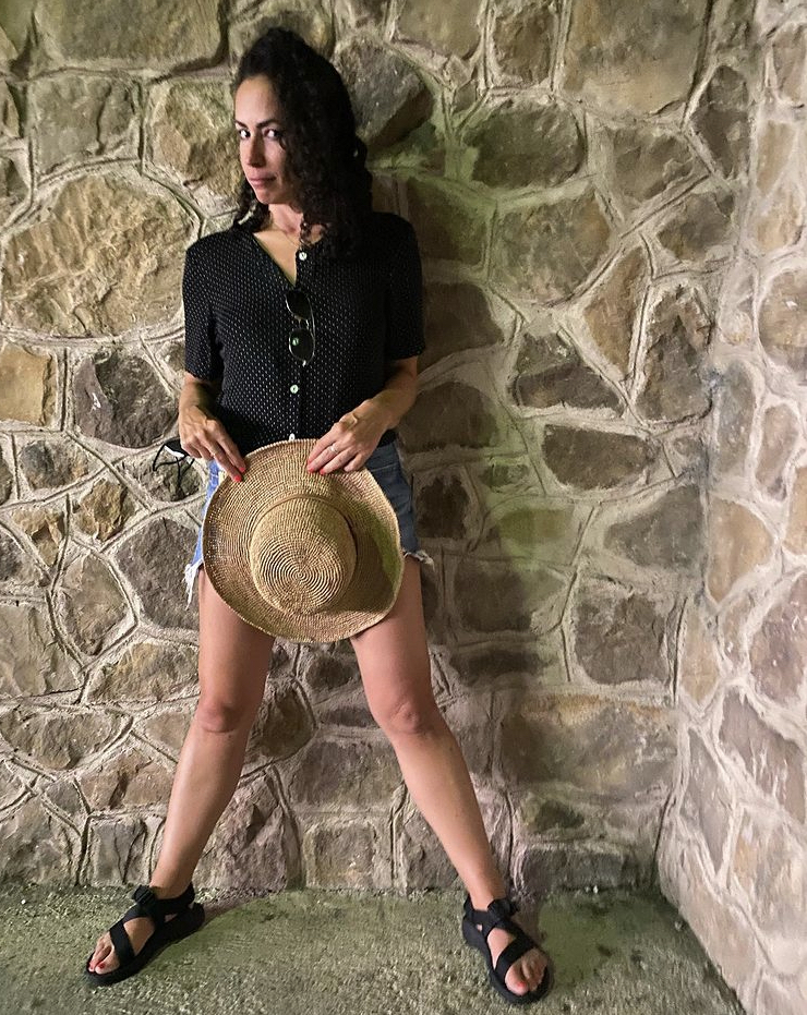 Farideh Sadeghin 4