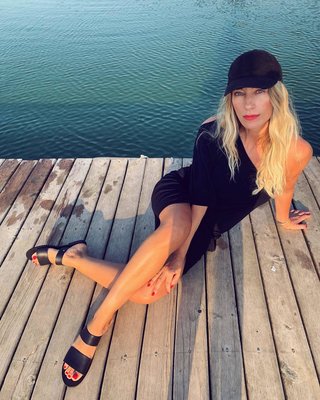 Ana Stanic 16